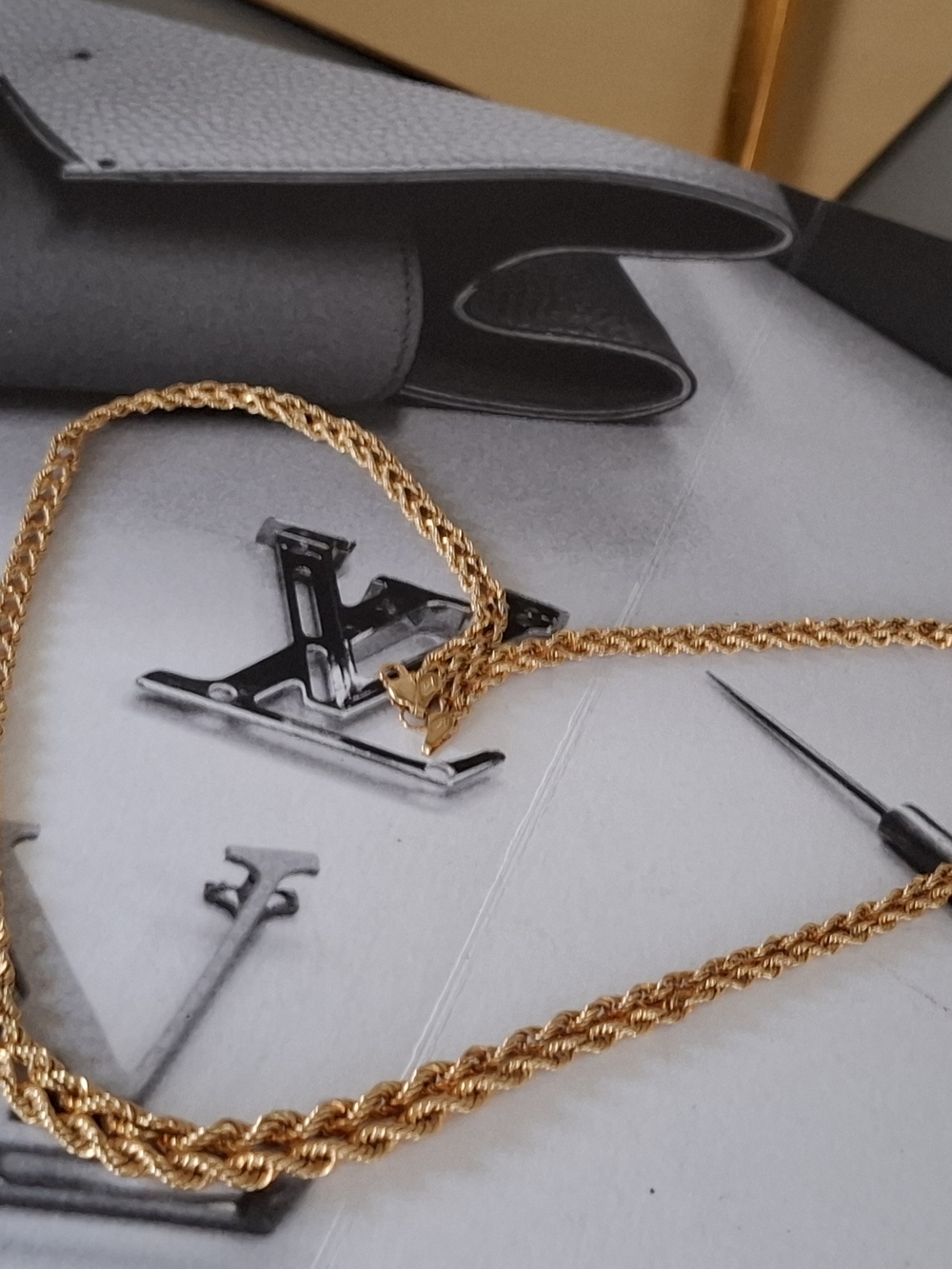 Beautiful Gold Rope Chain Necklace - Elegant Urban Grooming Accessory